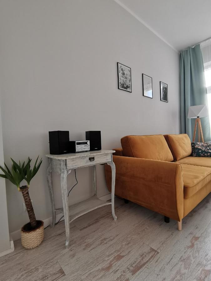 Przytulny Apartament W Centrum Kupiecka-Drzewna Zielona Góra Exteriör bild