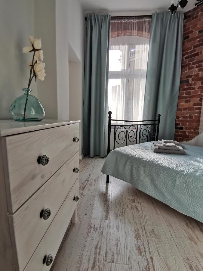 Przytulny Apartament W Centrum Kupiecka-Drzewna Zielona Góra Exteriör bild