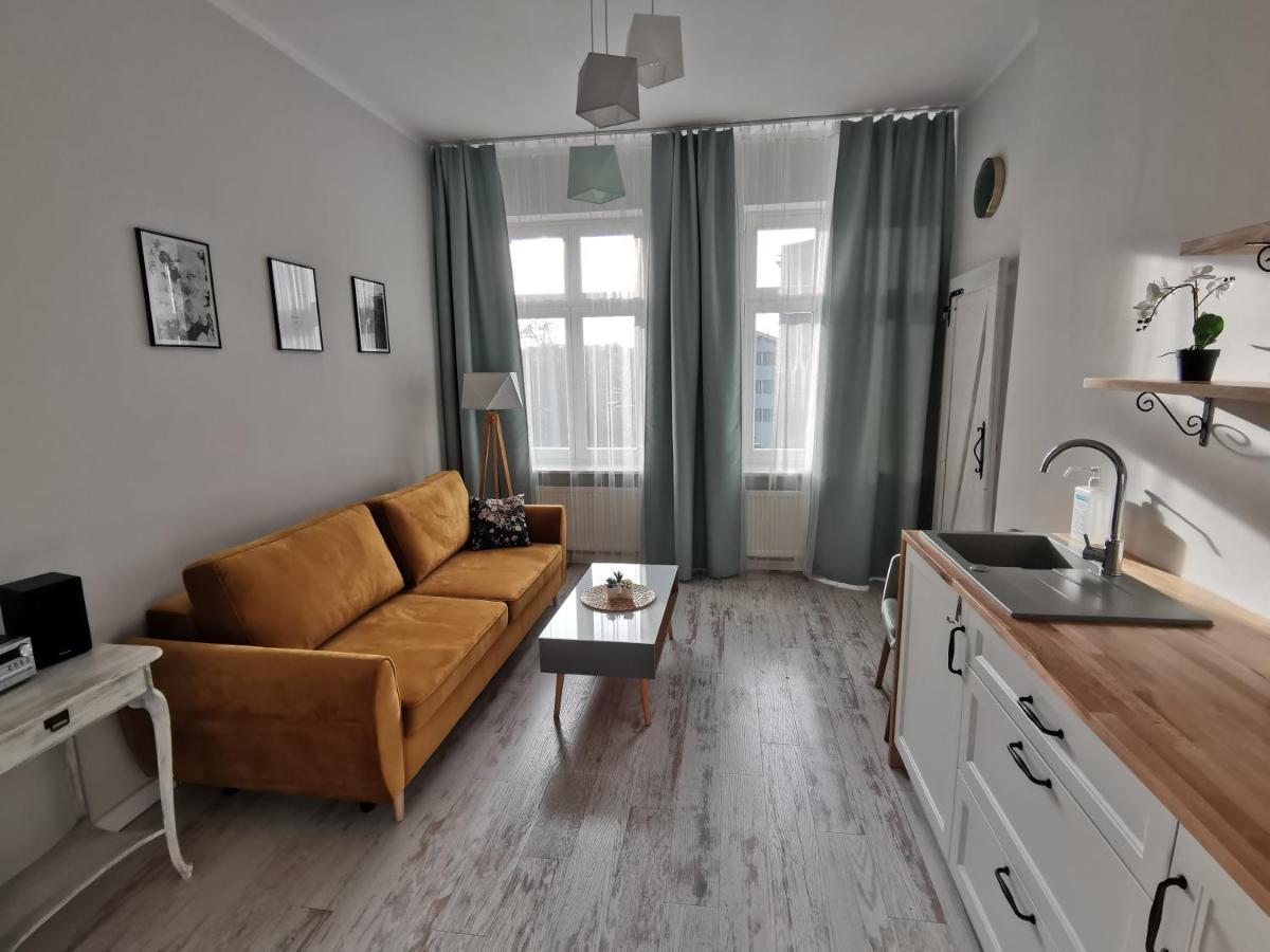 Przytulny Apartament W Centrum Kupiecka-Drzewna Zielona Góra Exteriör bild